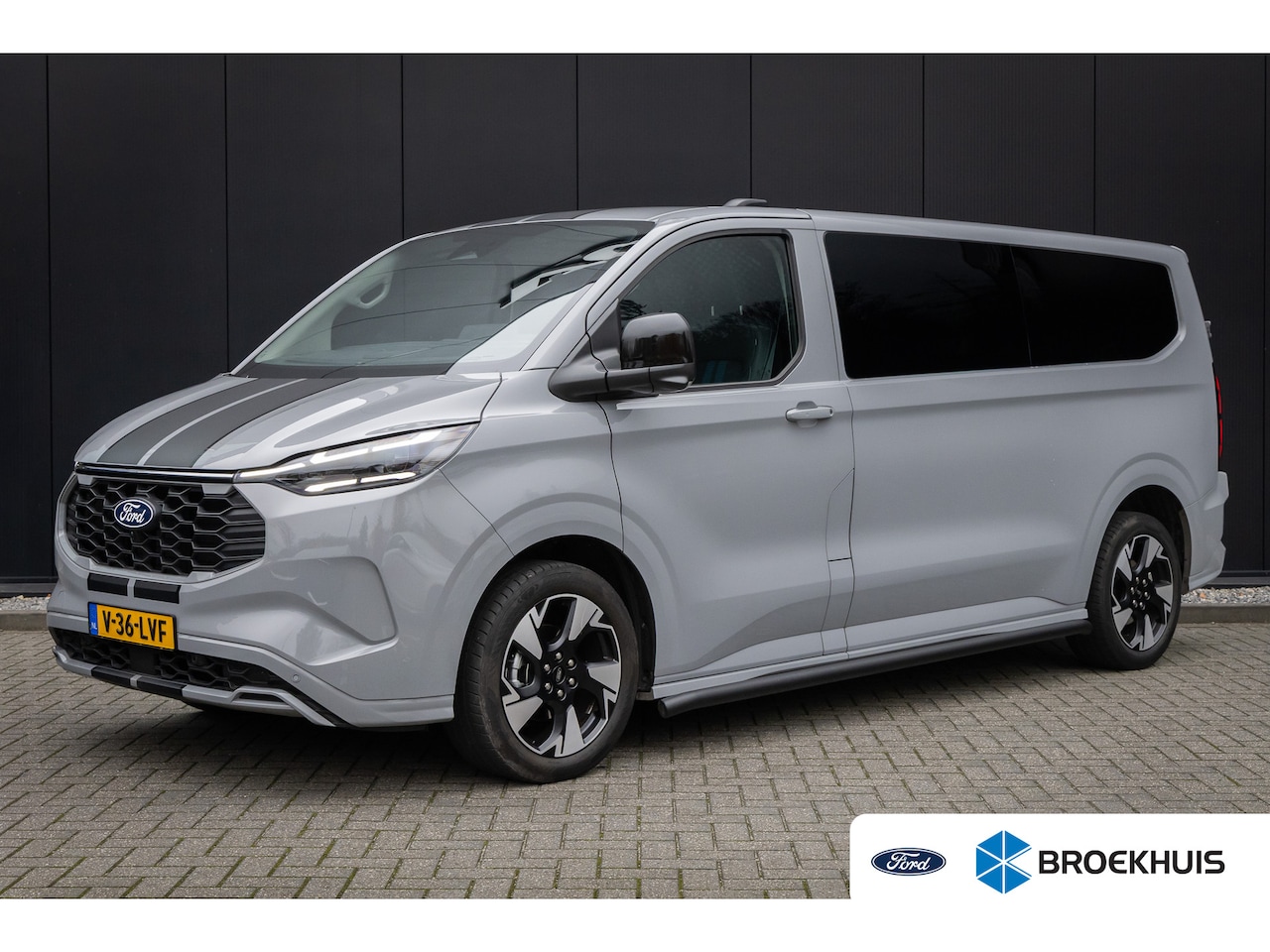 Ford Transit Custom - 320 2.5 PHEV L2H1 Sport DC | 6 Zits! | Full options | Wegklapbare trekhaak | Full Matrix L - AutoWereld.nl