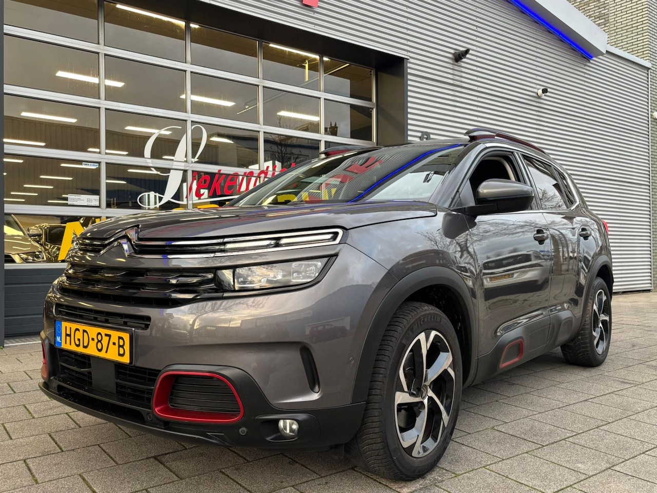 Citroën C5 Aircross - 1.2 PureTech Shine - Navigatie / Apple CarPlay I Airco I PDC I LED I Sport velgen I Veilig - AutoWereld.nl