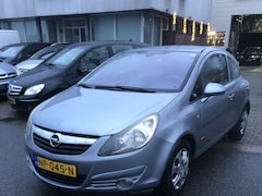 Opel Corsa - 1.4-16V Enjoy. Airco Apk 24-03-2026 Lichte schade op rechter voorscherm