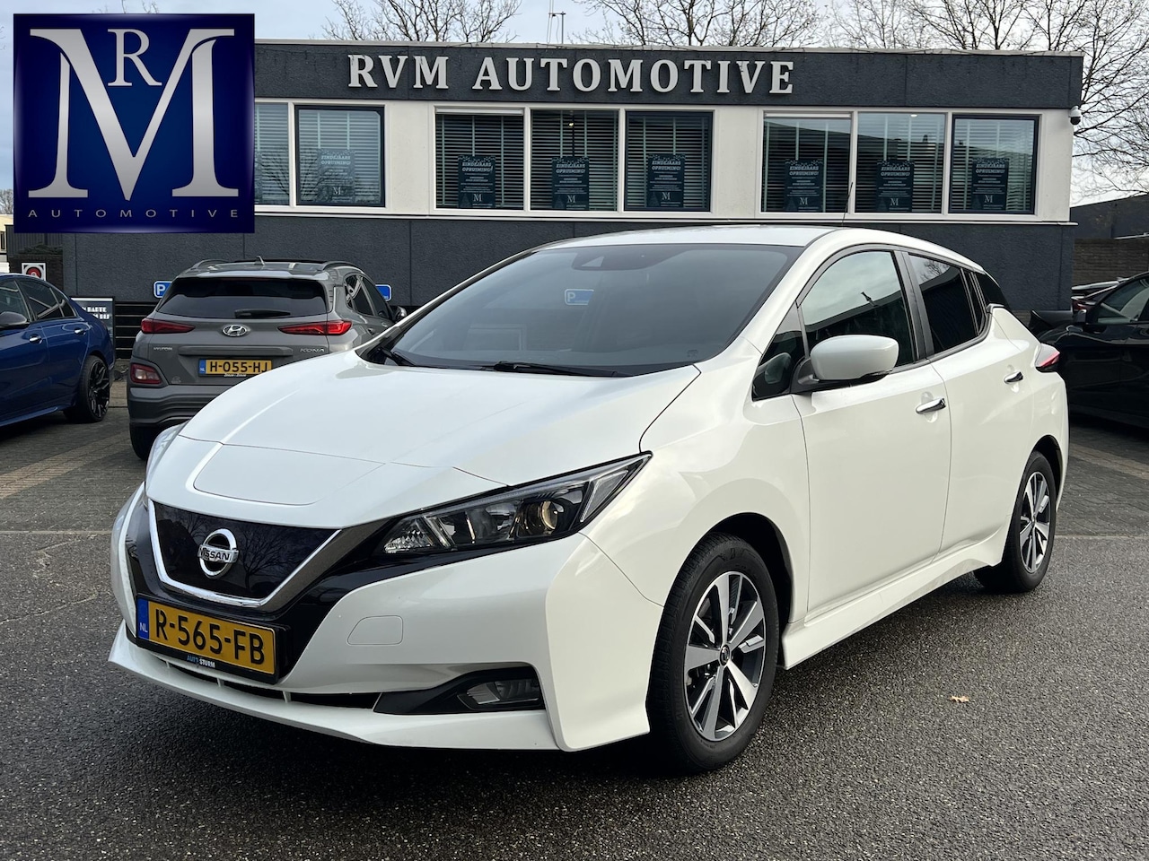 Nissan LEAF - Acenta 40 kWh VAN: €15.900,- VOOR: €13.877,- UW EINDEJAARSVOORDEEL: €2.023| CAMERA| CARPLA - AutoWereld.nl
