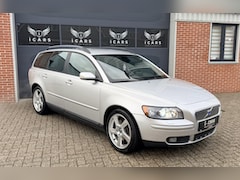 Volvo V50 - 2.4 Summum NAVI TREKHAAK 2e eigenaar