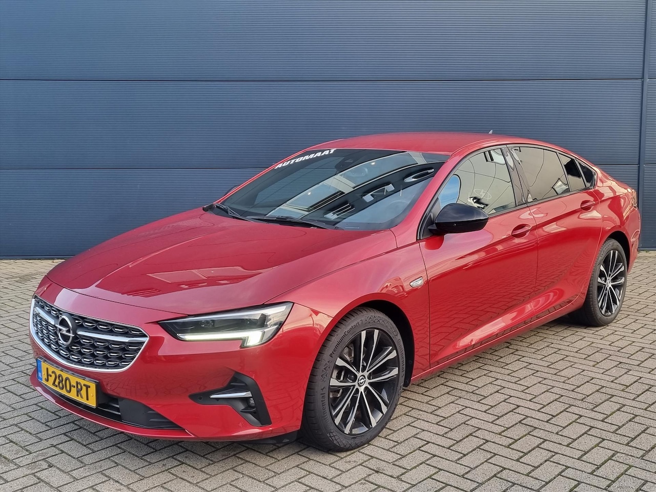 Opel Insignia Grand Sport - 2.0 Turbo 200pk Ultimate Automaat | Trekhaak | Navigatie | Stoelverwarming | Parkeersensor - AutoWereld.nl