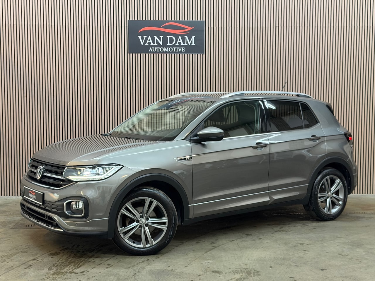 Volkswagen T-Cross - 1.0 TSI R-Line 2019 DSG IQ-LIGHT CAMERA KEYLESS - AutoWereld.nl