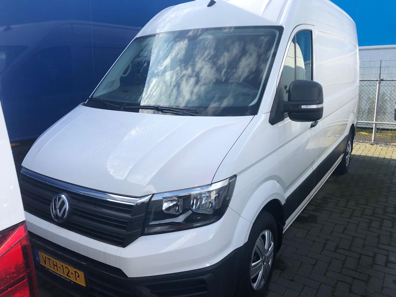 Volkswagen Crafter - 35 2.0 TDI L3H3 DC Comfortline - AutoWereld.nl