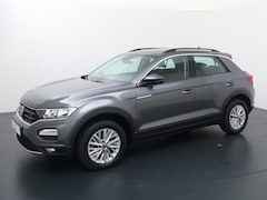 Volkswagen T-Roc - 1.5 TSI Style | 150 PK | Automaat | Trekhaak | Navigatiesysteem | Adaptive cruise control