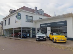 Renault Captur - TCe 140 EDC Intens | Automaat | Dealeronderhouden | Parkeersensoren voor + achter | Camera