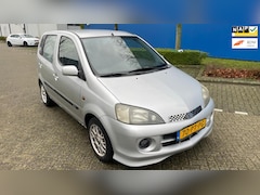 Daihatsu Young RV - 1.3-16V XTi Automaat. 5 Deurs. Nap