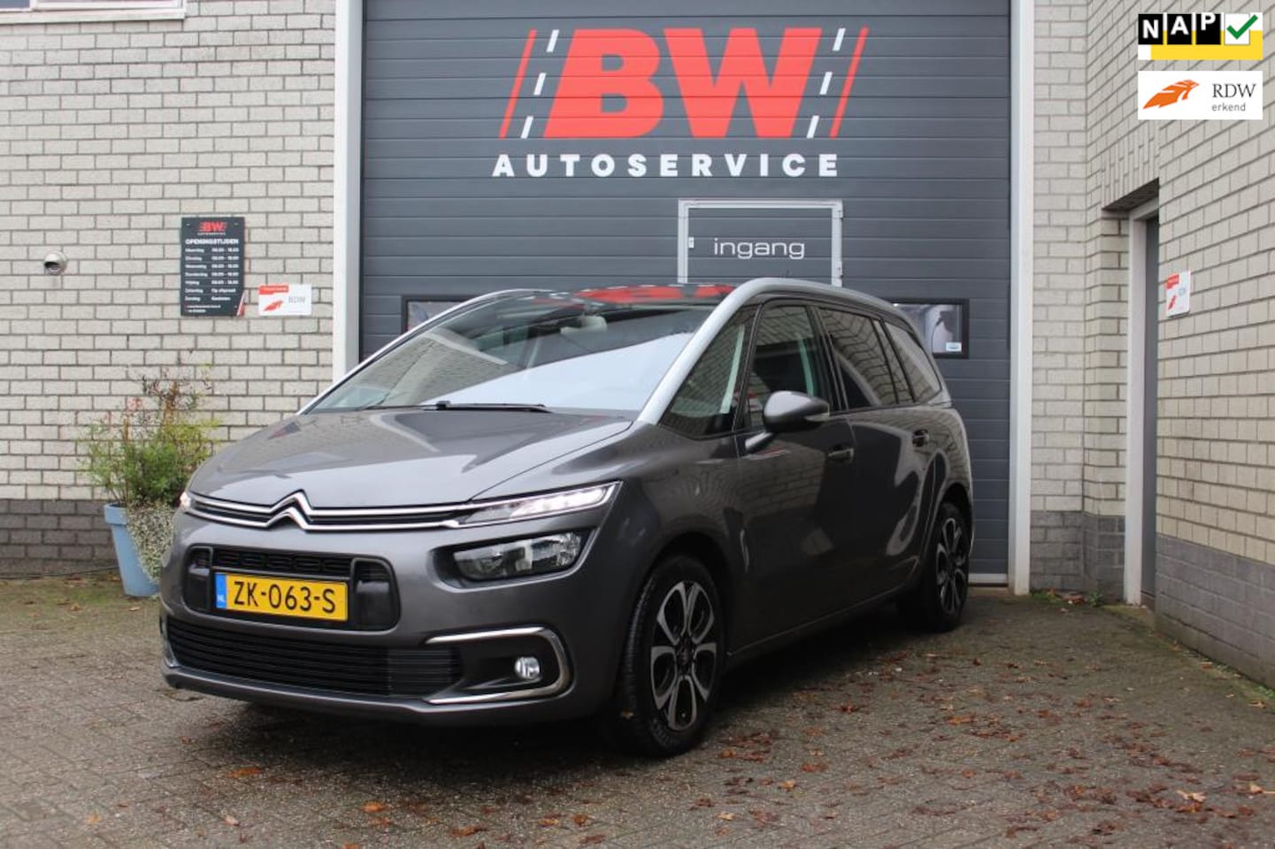 Citroën Grand C4 SpaceTourer - 1.2 PureTech Business NIEUWE MOTOR - AutoWereld.nl