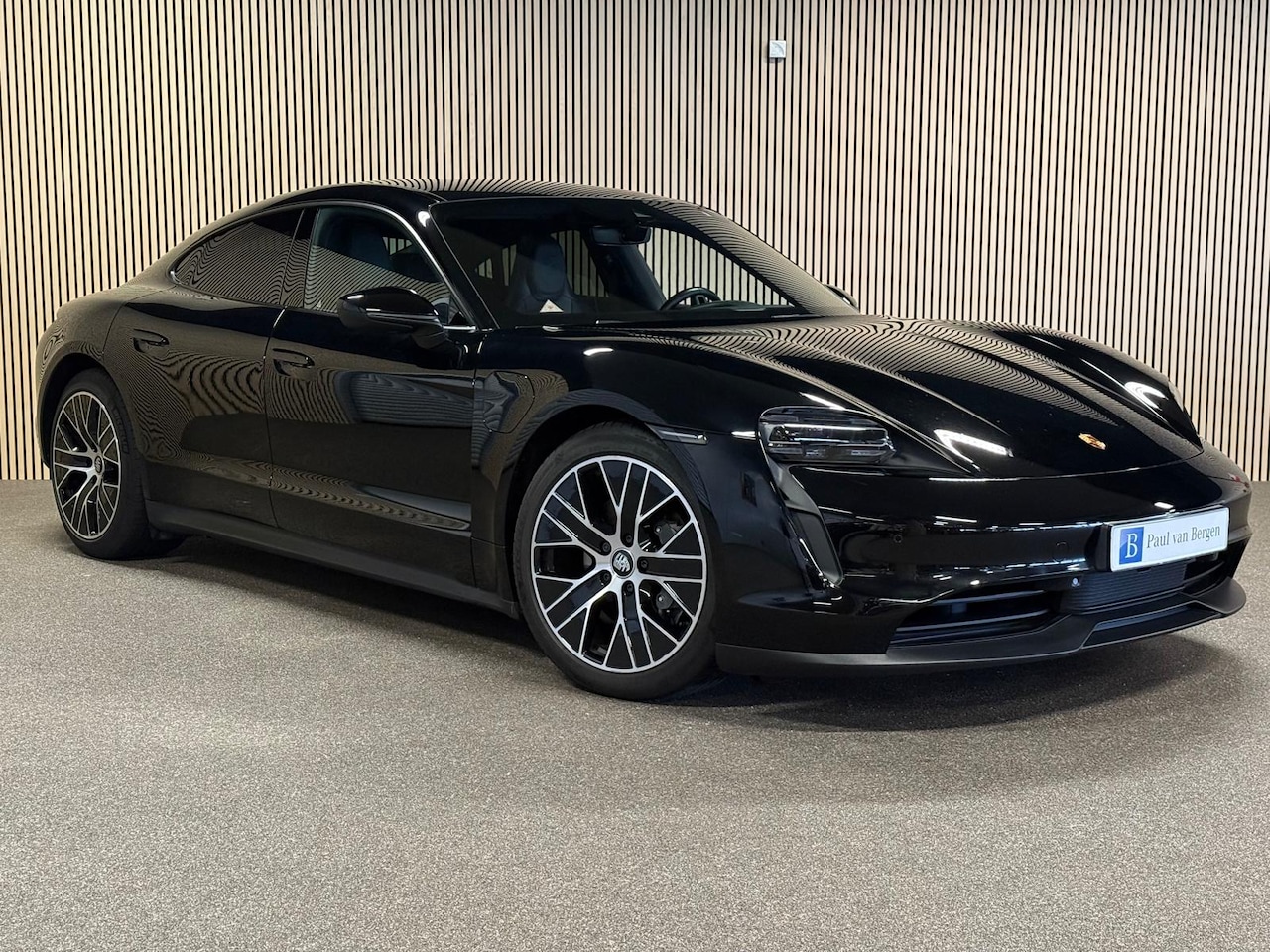 Porsche Taycan - 79 kWh 328 PK-SOH 93%-PANORAMA-BIJRIJDER DISPLAY-PASM-CAMERA-ORG. NL - AutoWereld.nl