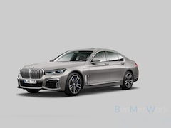 BMW 7-serie - 745e High Executive | M Pakket | 4WS | Driving Assistant | Massage