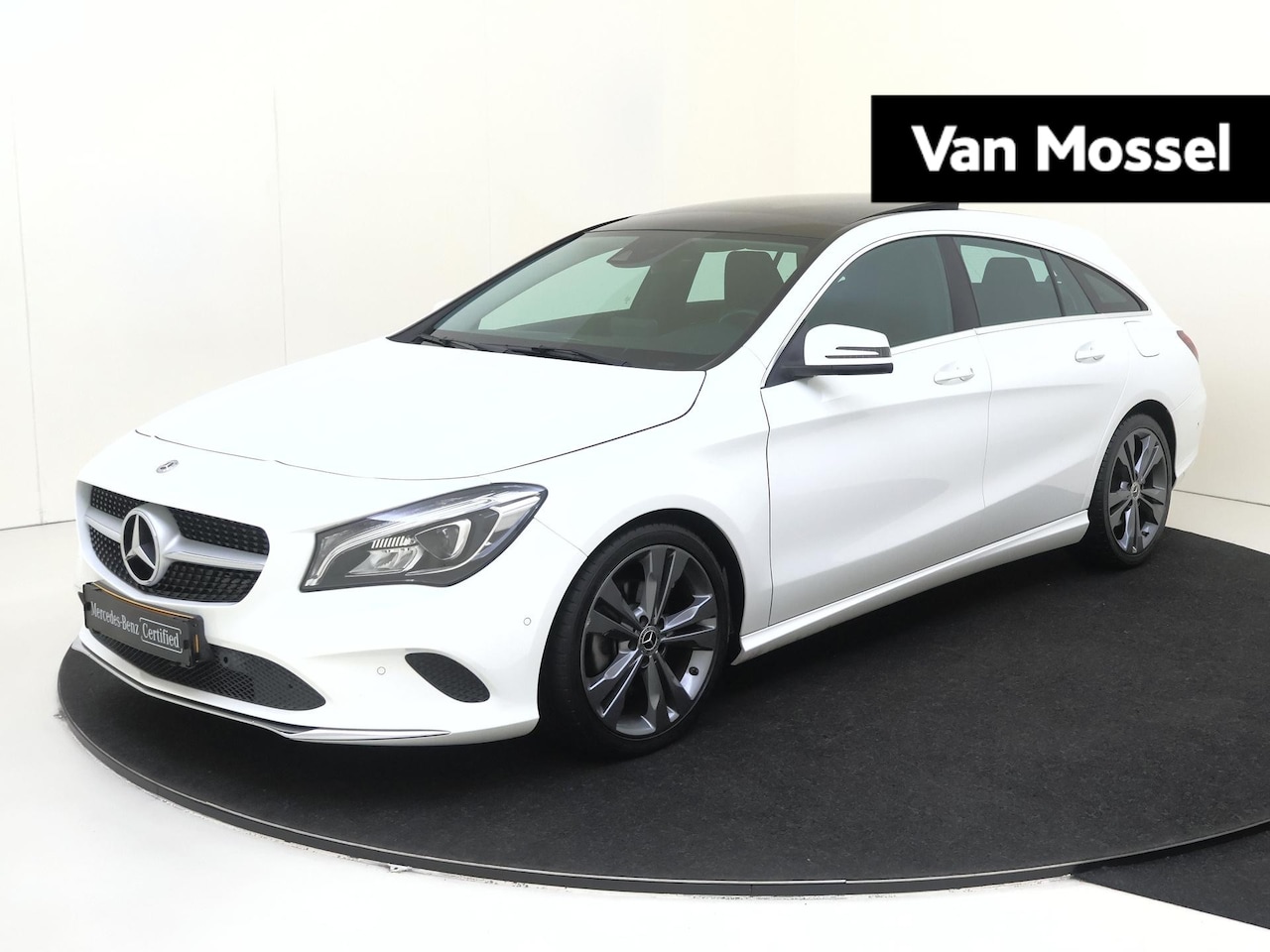 Mercedes-Benz CLA-klasse Shooting Brake - 180 Business Solution AMG AUTOMAAT | PANORAMADAK | LMV | SPORTSTOELEN | NAVIGATIE | PDC | - AutoWereld.nl
