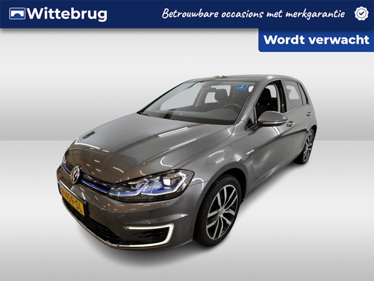 Volkswagen e-Golf - E-DITION 136pk / Navigatie / LED / Parkeersensoren / LM 17 inch / APP - AutoWereld.nl