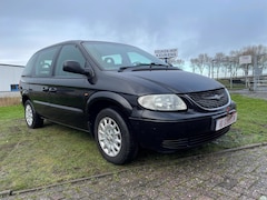 Chrysler Voyager - 2.4i SE // 7 persoons // airco // apk //