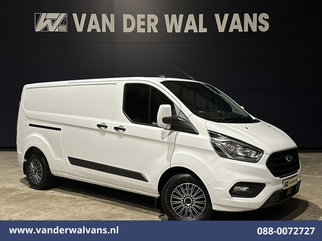Ford Transit Custom - 2.0 TDCI 131pk L2H1 Euro6 Airco | Navigatie | Camera | Apple Carplay LED, Cruisecontrol, S - AutoWereld.nl