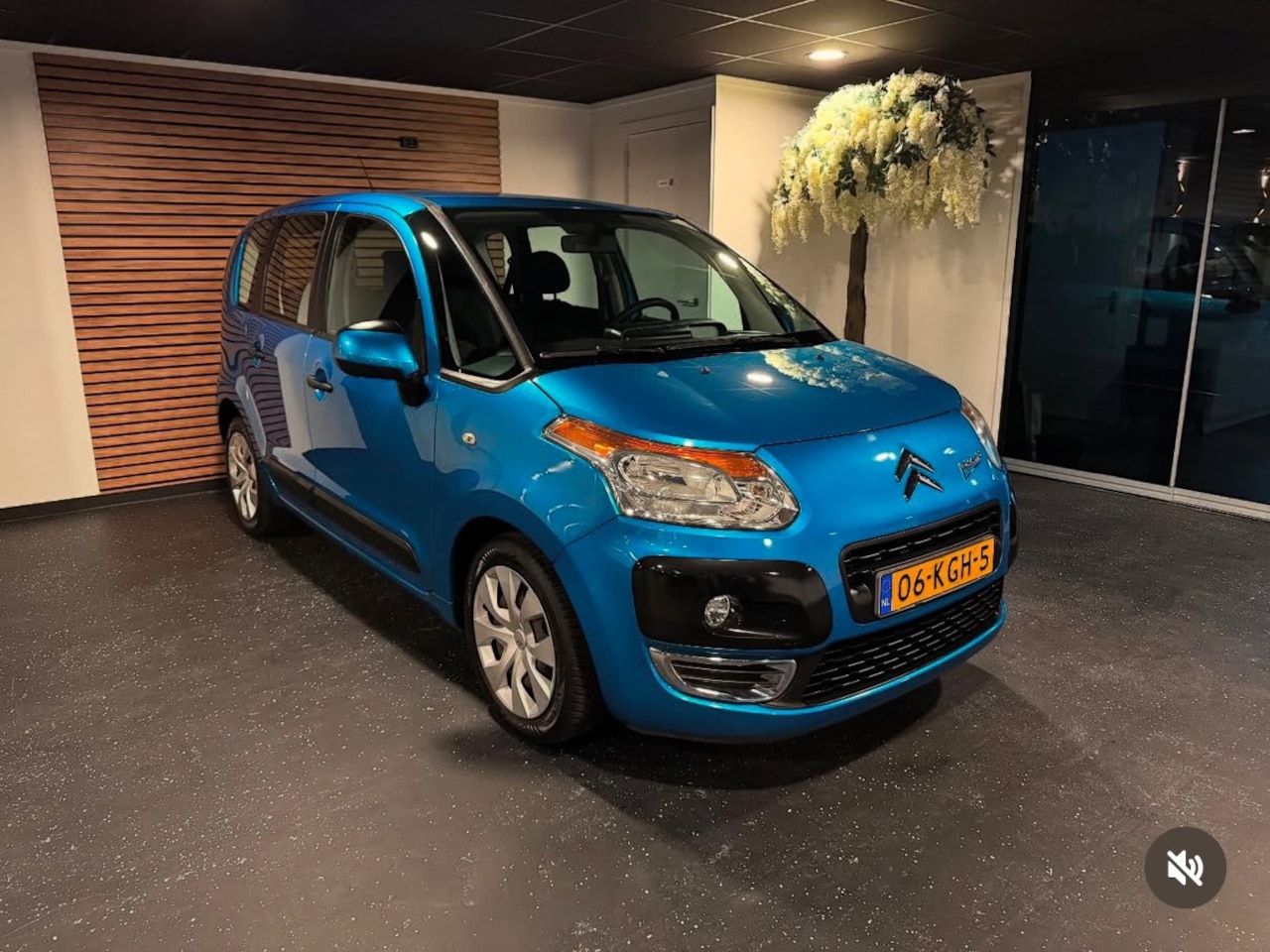 Citroën C3 Picasso - 1.4 VTi Aura AIRCO - CRUISE - TREKHAAK - NWE APK. - AutoWereld.nl