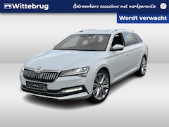 Skoda Superb Combi - 1.4 TSI iV 218PK DSG Laurin & Klement / Panorama dak / Leer / Elec. Trekhaak / App-connect