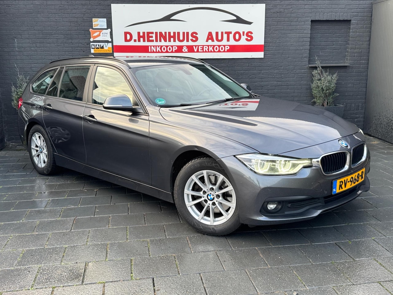 BMW 3-serie Touring - 320d Automaat High Executive - AutoWereld.nl