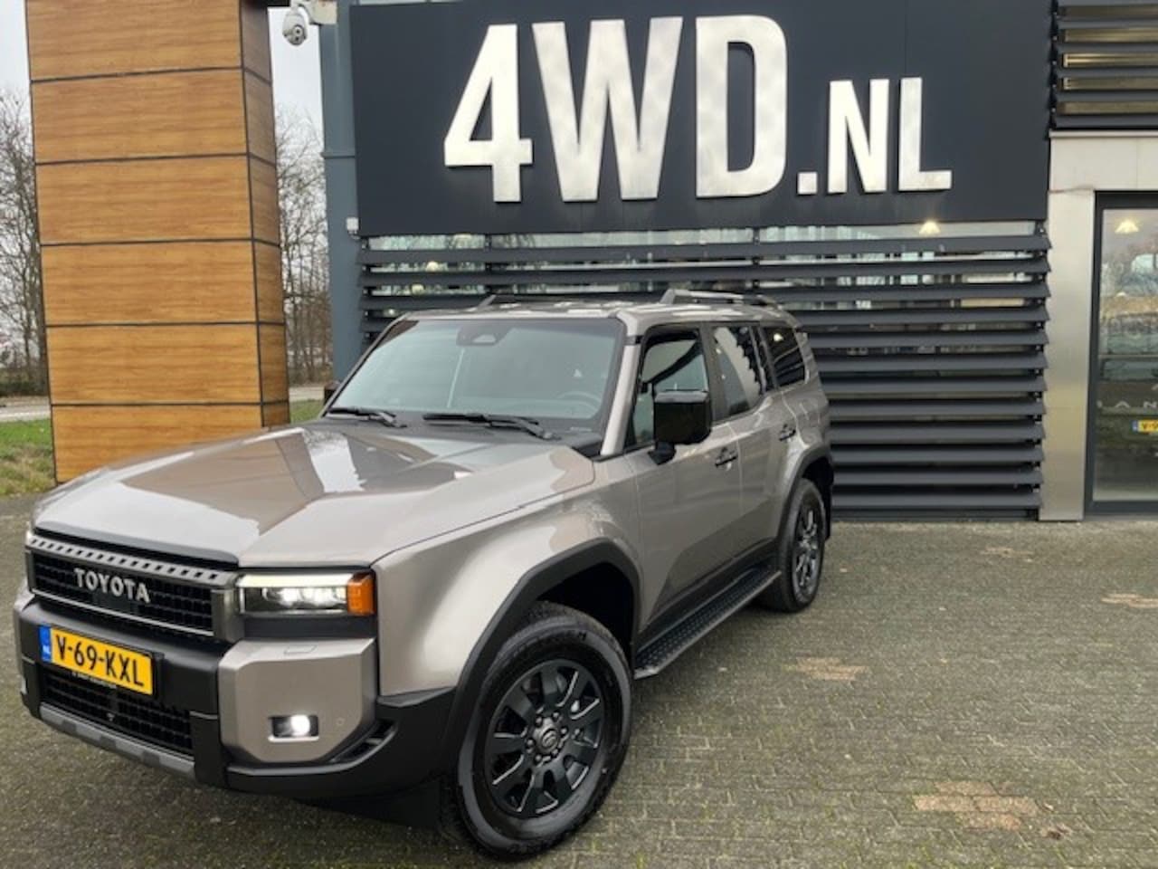 Toyota Land Cruiser - 2.8 D-4D AUT VAN EXEC / PROF LEDER NAVI CLIMA CRAWL GEEN BPM ! FABR GARANTIE € 76900 EXCL - AutoWereld.nl