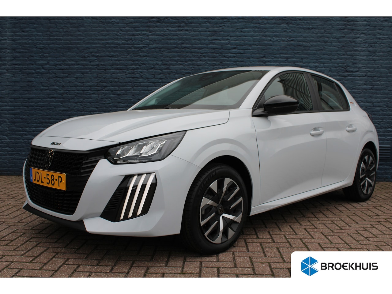 Peugeot 208 - 1.2 PureTech 100 Style | Navi by app | Parkeersensoren | Apple carplay | LED | Nieuw model - AutoWereld.nl