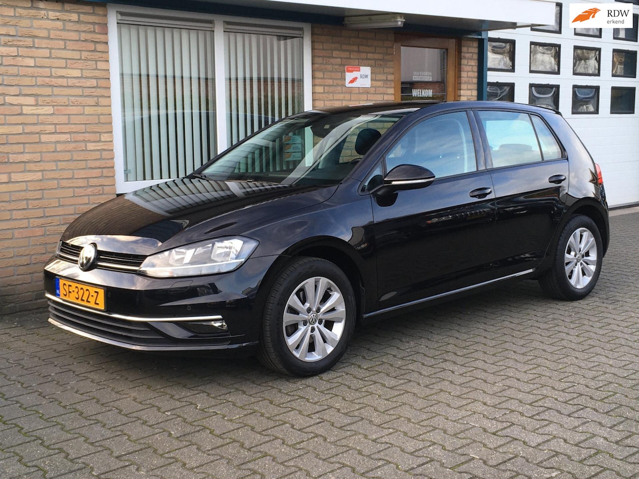 Volkswagen Golf - 1.6 TDI Comfortline Business 1.6 TDI Comfortline Business - AutoWereld.nl