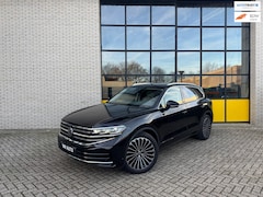 Volkswagen Touareg - 3.0 V6 Luchtvering, Nightvision, automatische trekhaak