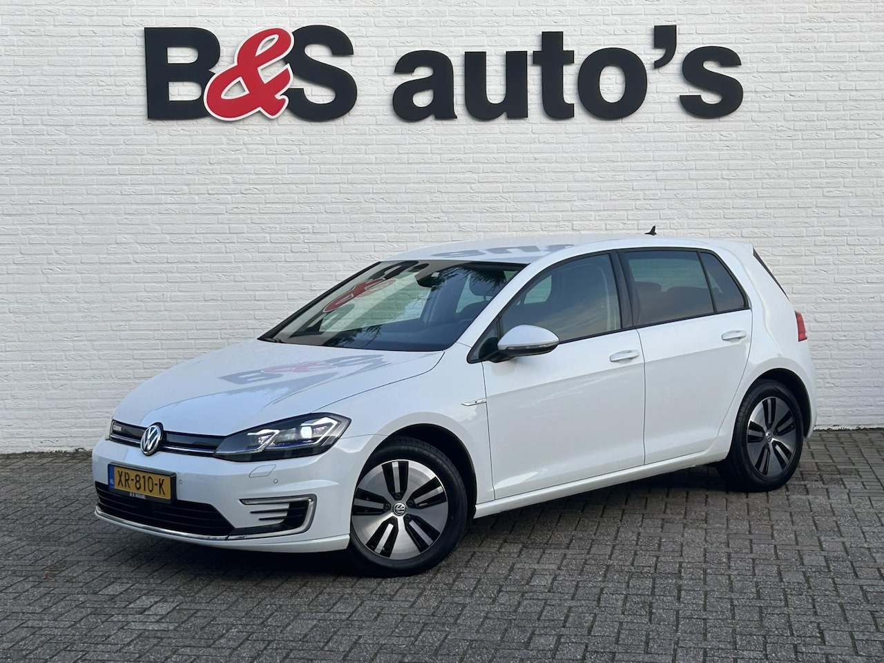 Volkswagen e-Golf - E-Golf Full Led Carplay Clima Pdc Adaptive cruise Aut Verlichting Stoelverwarming - AutoWereld.nl
