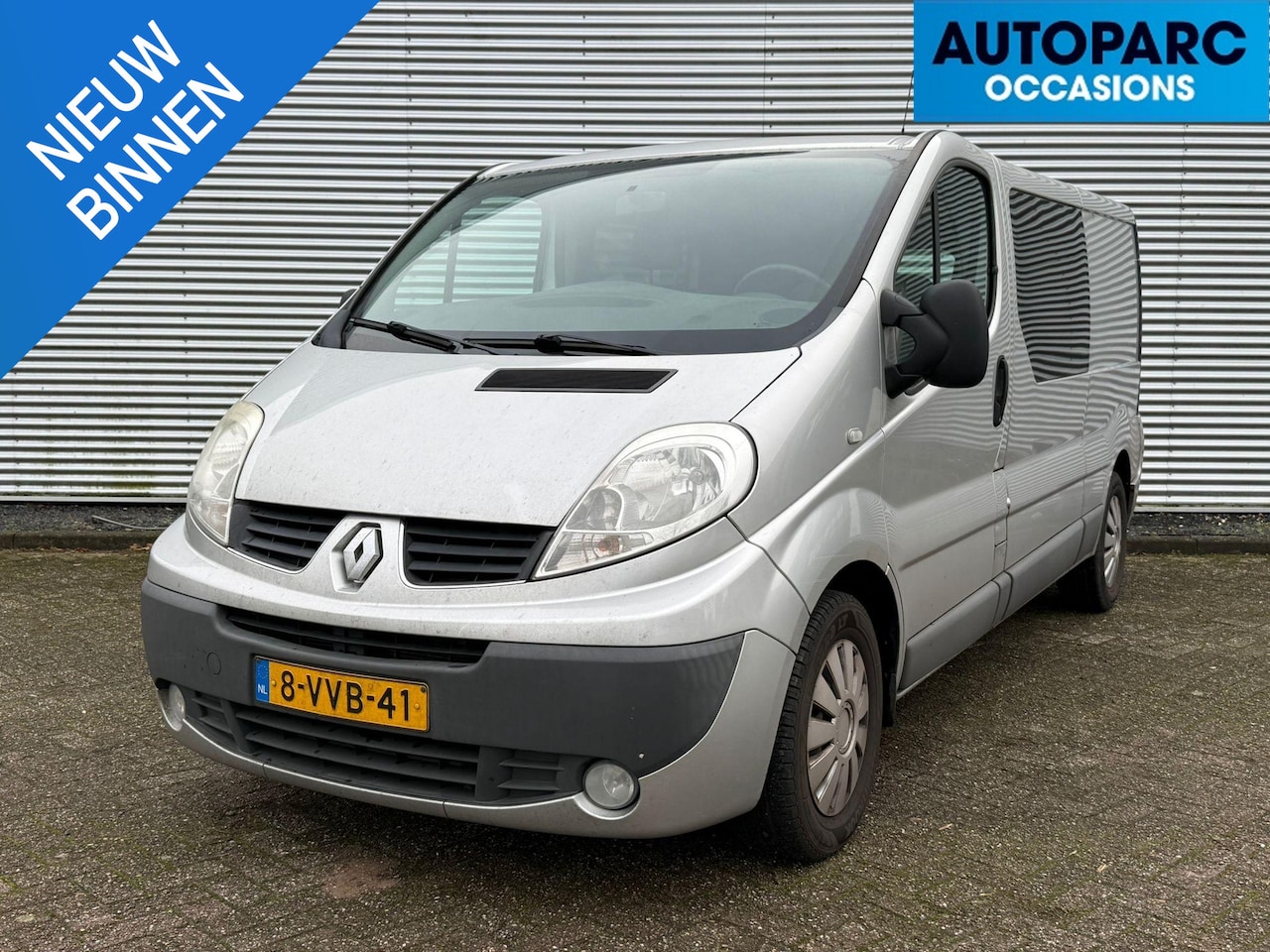 Renault Trafic - 2.0 dCi T29 L2H1 DC Générique 2.0 dCi T29 L2H1 DC Générique , CRUISE CONTROLE, AIRCO, ELECTR RAMEN, TREKHAAK, NAVIGATIE, - AutoWereld.nl