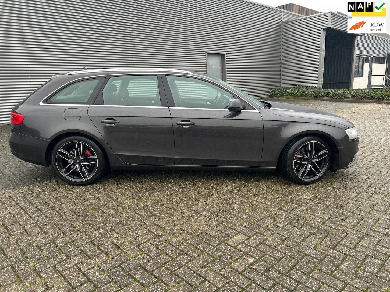 Audi A4 Avant - 2.0 TDI ultra Business Edition nette auto met nieuwe distributie - AutoWereld.nl