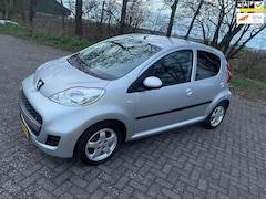 Peugeot 107 - 1.0-12V Black & Silver|Display|Half leer