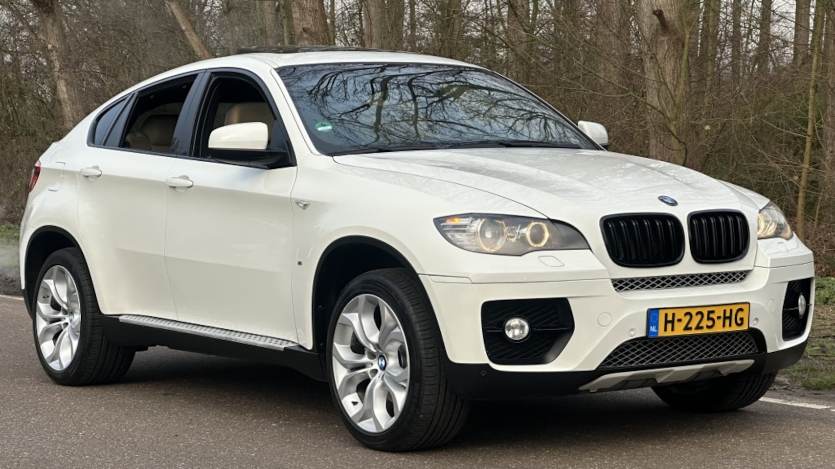 BMW X6 - 35i- Opendak - Nette staat! - AutoWereld.nl