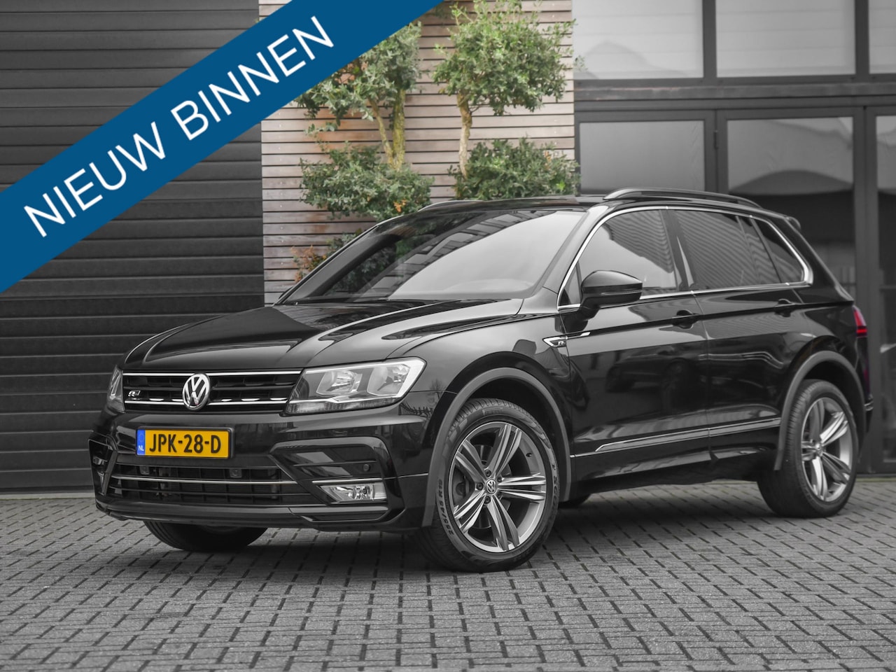 Volkswagen Tiguan - 2.0 TSI 4Motion R Line 179Pk Lerenbekleding, Pano, dynaudio, Trekhaak, 19 inch Velgen - AutoWereld.nl