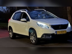 Peugeot 2008 - 1.2 PureT. Blue Lion