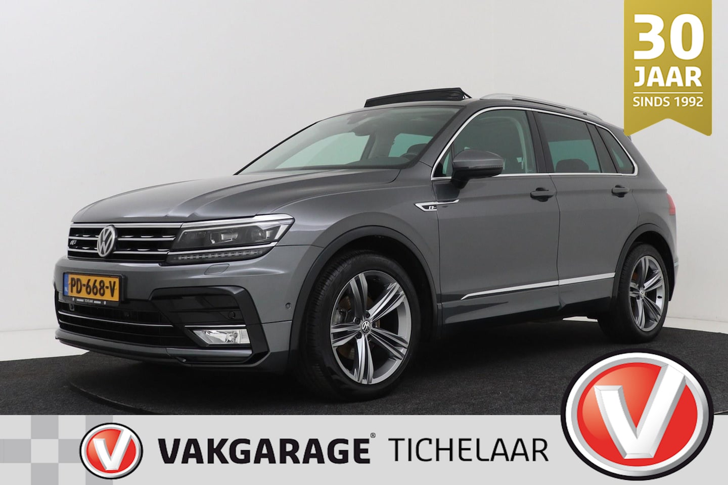 Volkswagen Tiguan - 1.4 TSI Connected Series R-Line | Uitklap Trekhaak | Panoramadak | Org NL | Digital Cockpi - AutoWereld.nl