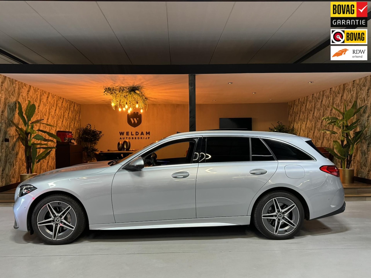 Mercedes-Benz C-klasse Estate - 300 e AMG Line Garantie Trekhaak Massage Pano Ambient 360 Blindspot Elek Achterklep StuurV - AutoWereld.nl