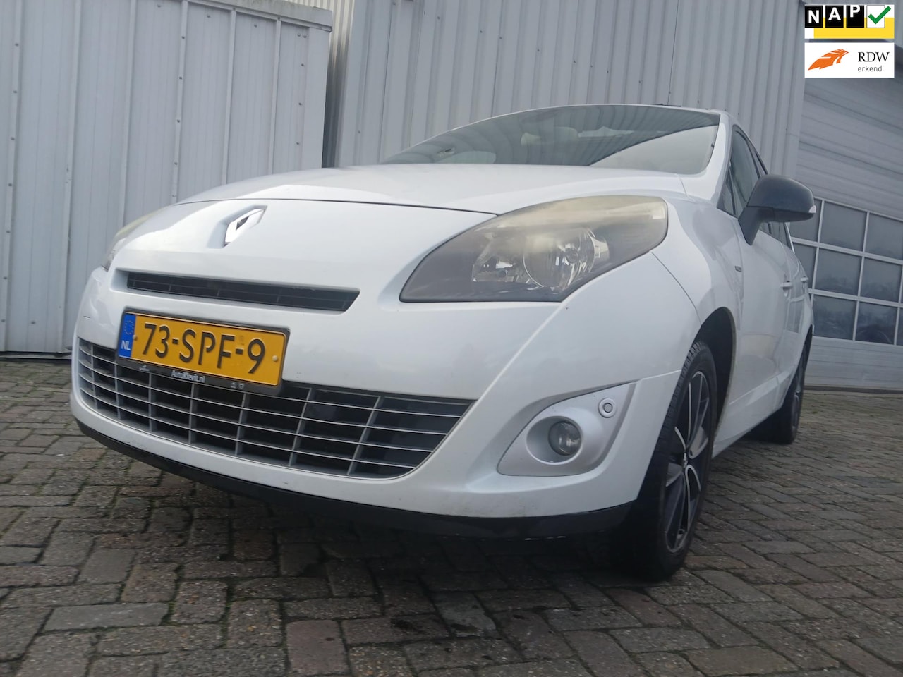 Renault Grand Scénic - 1.6 dCi Bose Motor defect!! - AutoWereld.nl