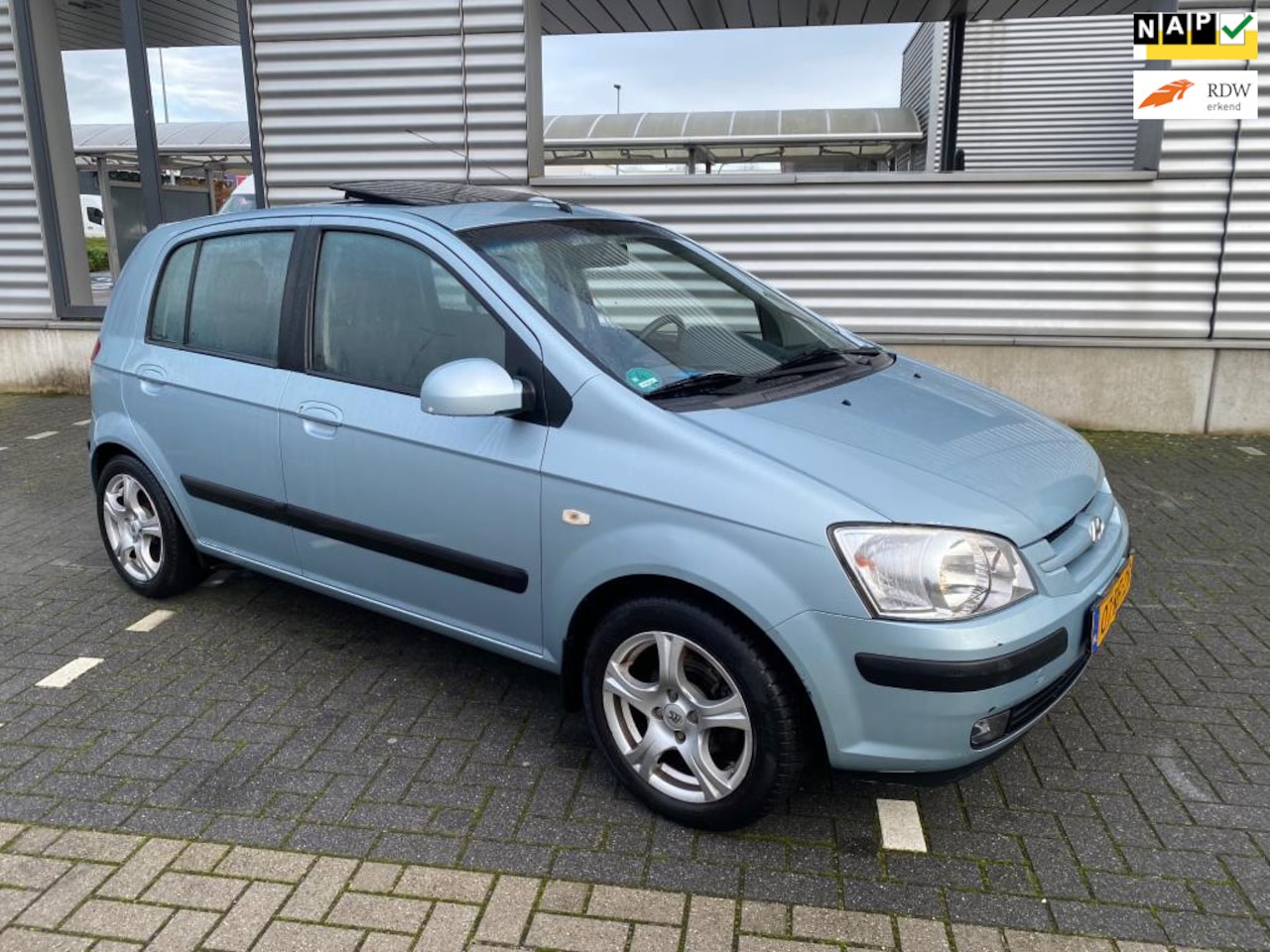 Hyundai Getz - 1.3i Dynamic Sky 1e Eigenaar 103.000 km orgnap , airco & elektr schuif/kanteldak , elektr - AutoWereld.nl
