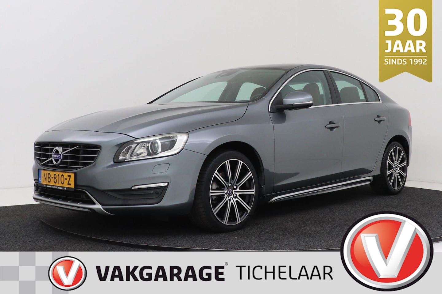 Volvo S60 - 2.0 T3 Nordic+ | Trekhaak | Org NL | Navigatie | Leer | Sportstoelen | Stoelverwarming | - AutoWereld.nl