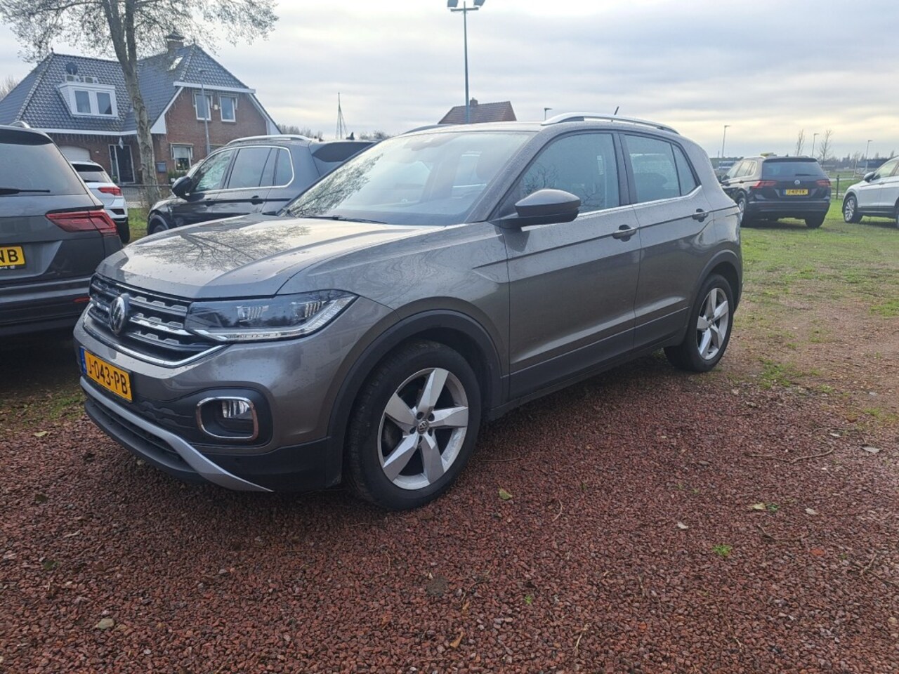 Volkswagen T-Cross - 1.0 TSI 116 Pk !! Highline Automaat Clima Camera - AutoWereld.nl