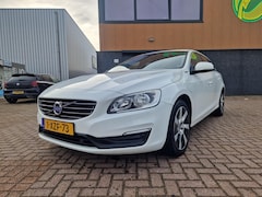 Volvo V60 - 2.4 D6 AWD Plug-In Hybrid Momentum