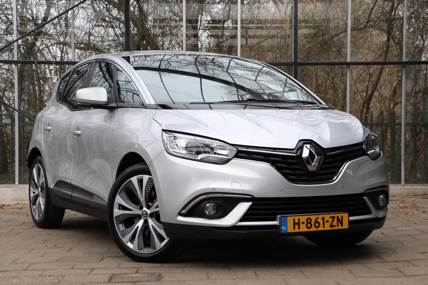Renault Scénic - 1.3 TCe Intens / Navi / Trekh. / Dodehoek / Rijklaarprijs! / 12mnd Bovag garantie! - AutoWereld.nl