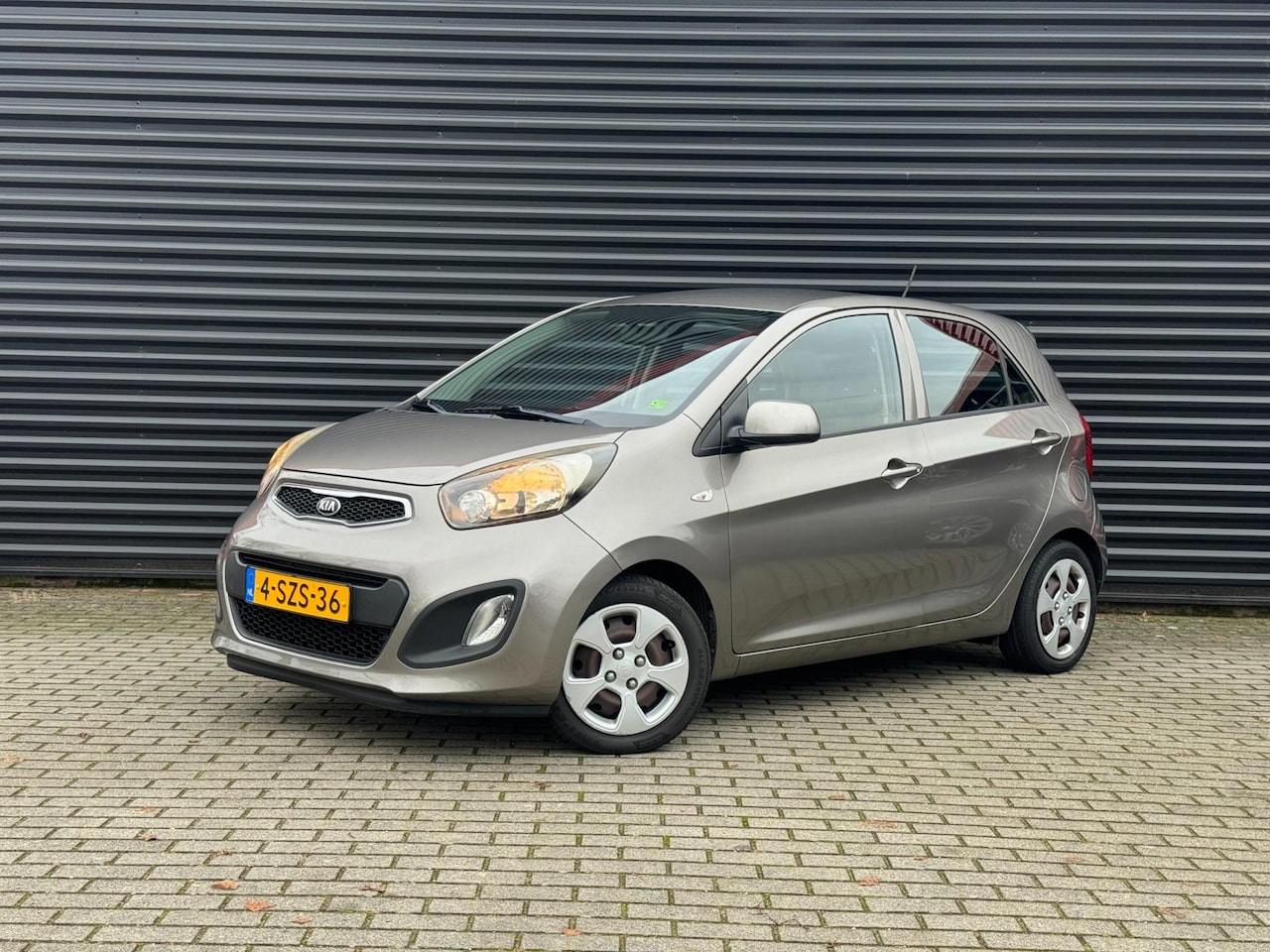 Kia Picanto - Comfort Pack | Airco | ABS | Elektr. Ramen & Spiegels | - AutoWereld.nl