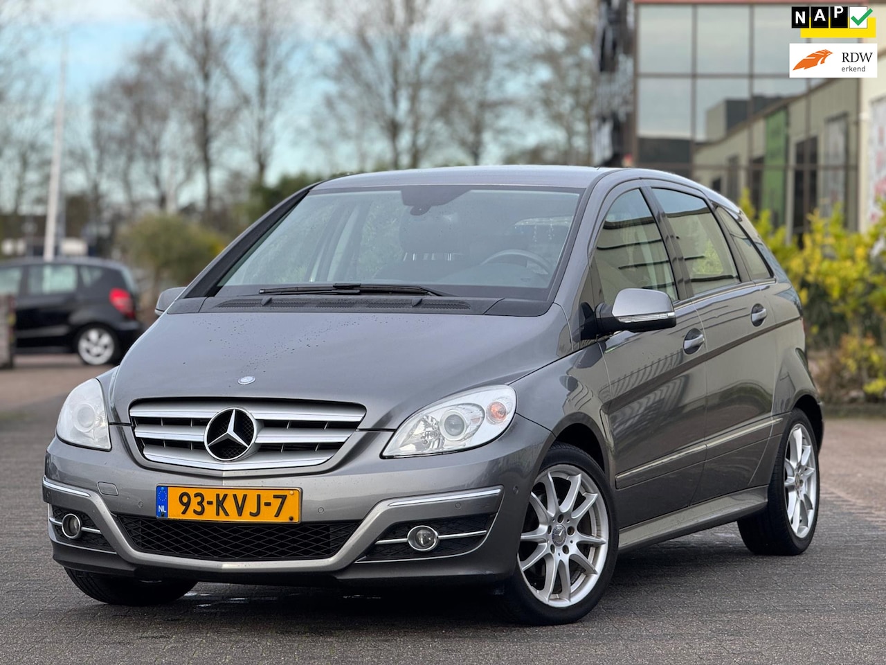 Mercedes-Benz B-klasse - 170 | Groot scherm | Airco | Elektrische ramen | LM velgen | Bluethooth | Elektrische spie - AutoWereld.nl