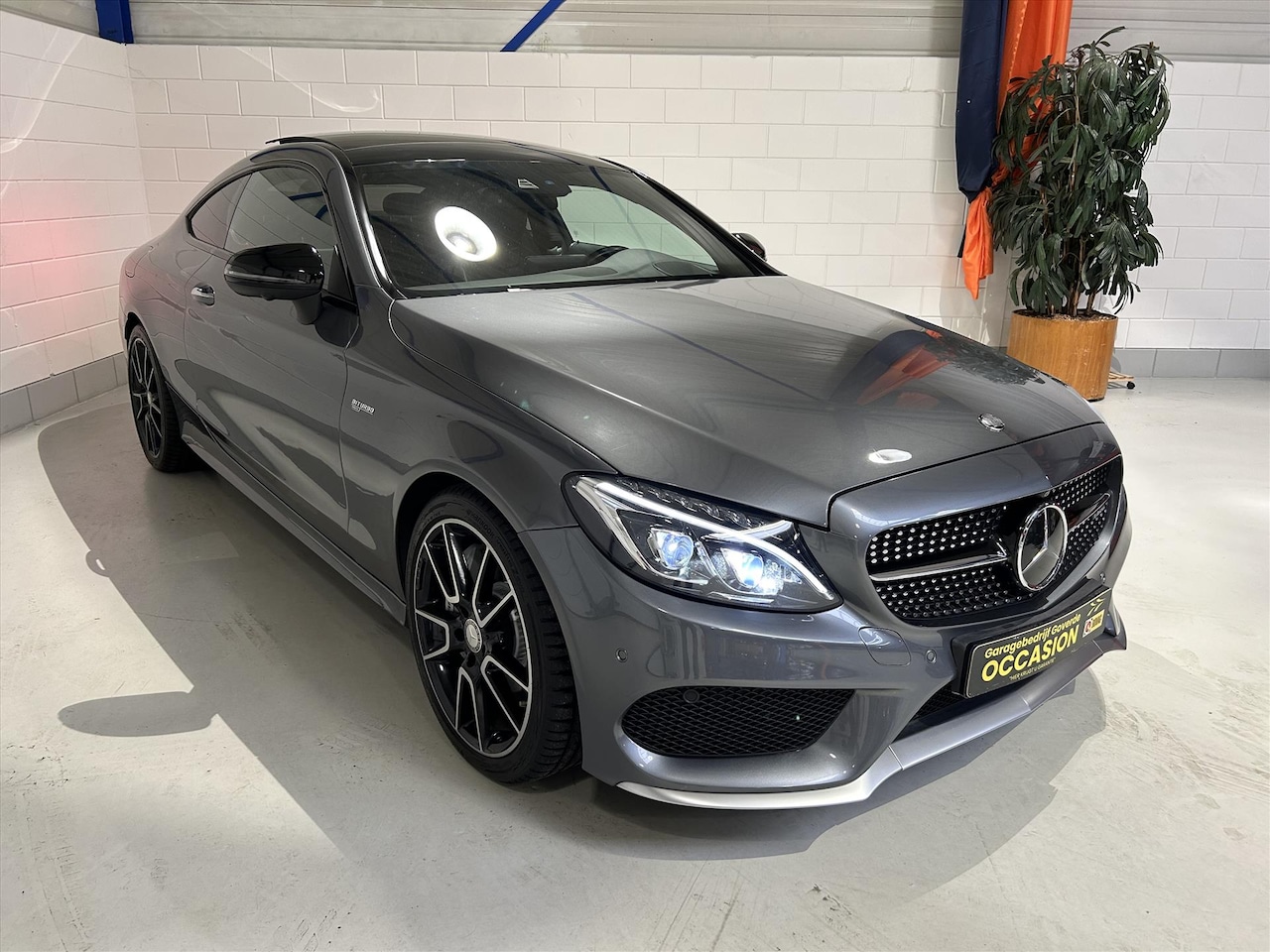 Mercedes-Benz C-klasse Coupé - AMG C43 V6T 367PK 4M 9G Sportuitlaat, Pano, Burmester, Stoelventilatie - AutoWereld.nl