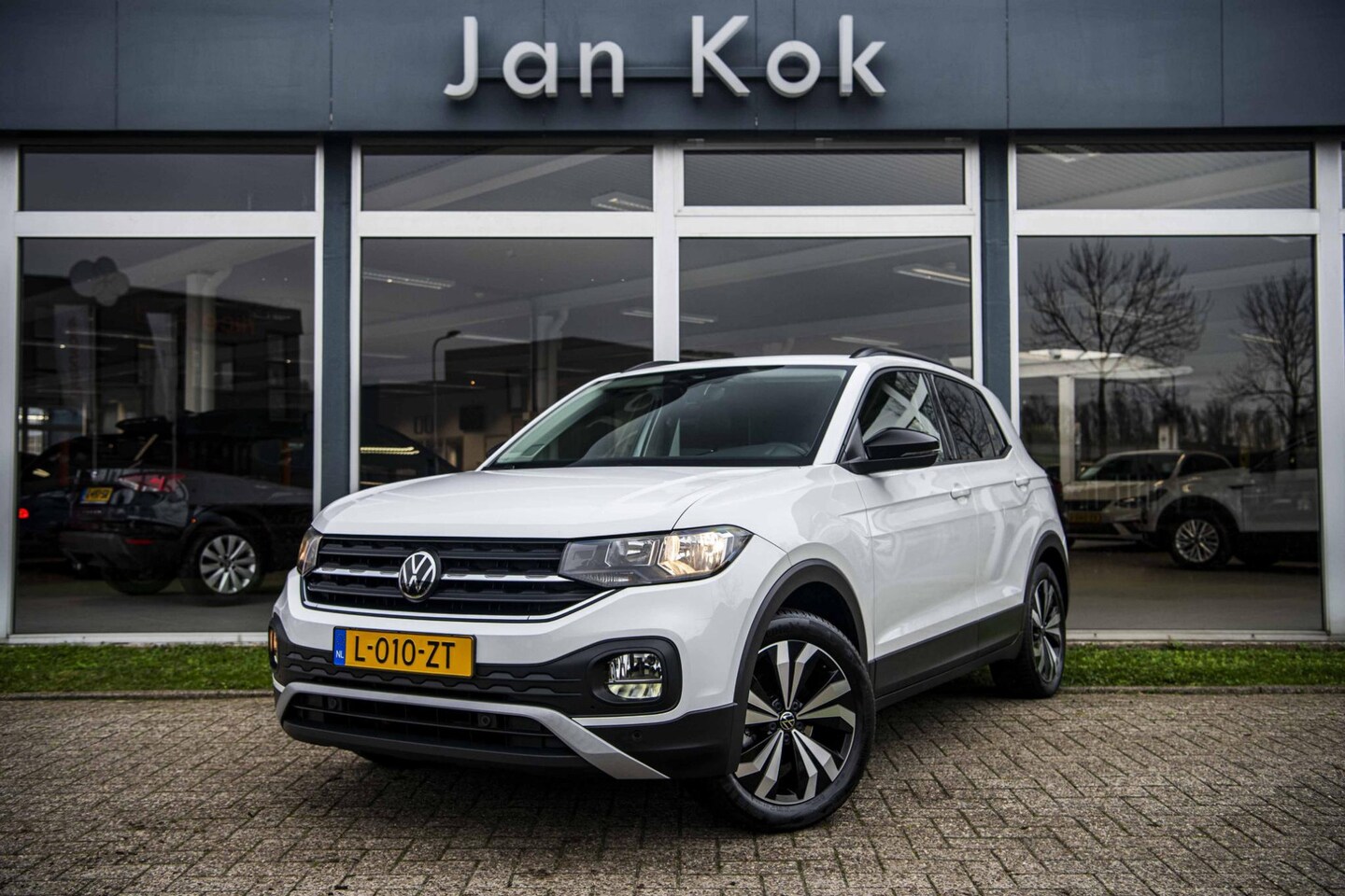 Volkswagen T-Cross - 1.0 TSi 95 pk Life | 17" | Navigatie | App-Connect - AutoWereld.nl