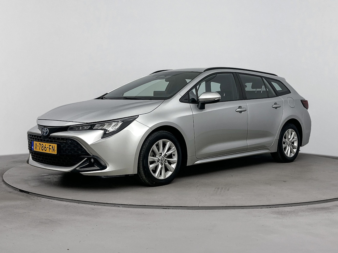 Toyota Corolla Touring Sports - Hybrid 140 Active | Carplay | Parkeercamera | - AutoWereld.nl