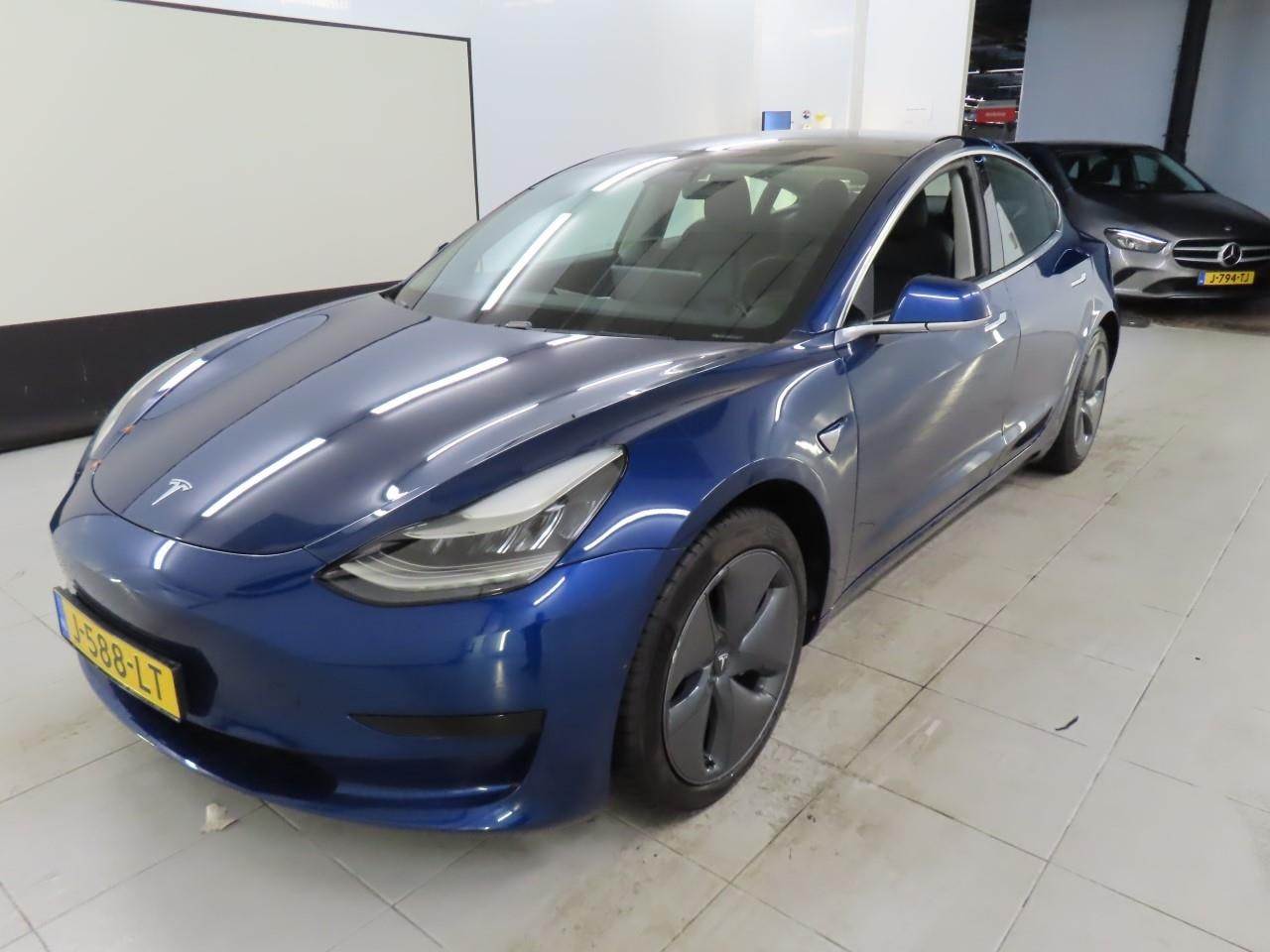 Tesla Model 3 - Standard RWD Plus 88% SoH [ AUTOPILOT+60 kWh+PREMIUM AUDIO ] - AutoWereld.nl