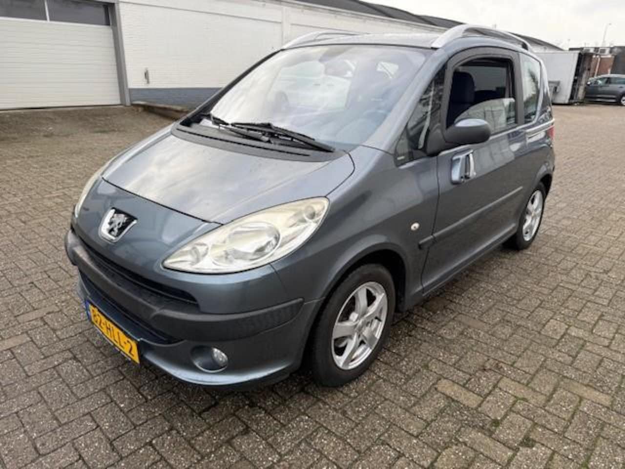 Peugeot 1007 - 1.4-16V Gentry APK 27-1-2027 Pausmobiel - AutoWereld.nl