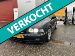 BMW 5-serie - 523i Executive MEENNEEMPRIJS AUTOMAAT/NW ALLS BANDEN/CLIMATE/DAKRAAM/TELEFOON/BEKERHOUDERS