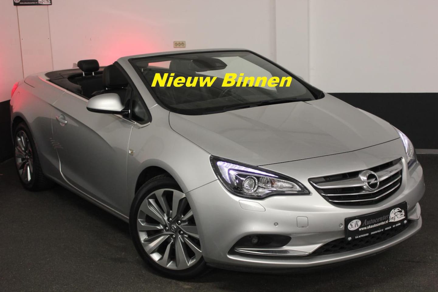Opel Cascada - CABRIO 1.6 AUTOMAAT*TREKHAAK*LEER*CAMERA* - AutoWereld.nl