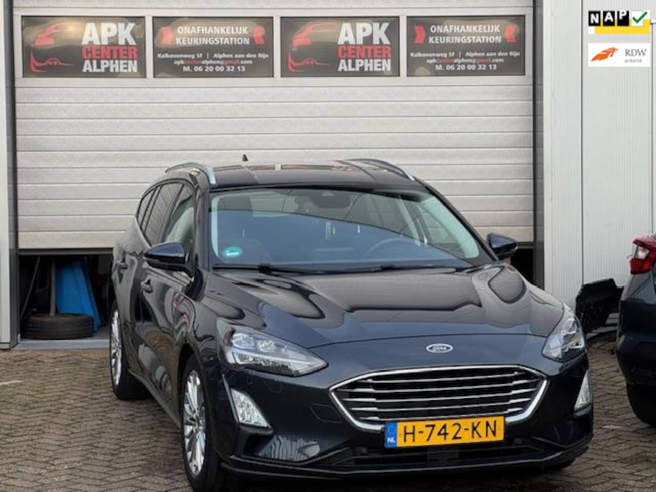 Ford Focus Wagon - 1.0 EcoBoost Titanium Business 1.0 EcoBoost Titanium Business - AutoWereld.nl